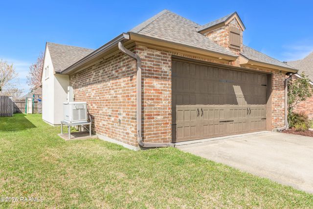 102 Kelsea Drive, Broussard, LA 70518