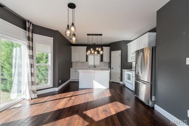 424 Country Stone Drive, Lake St Louis, MO 63367