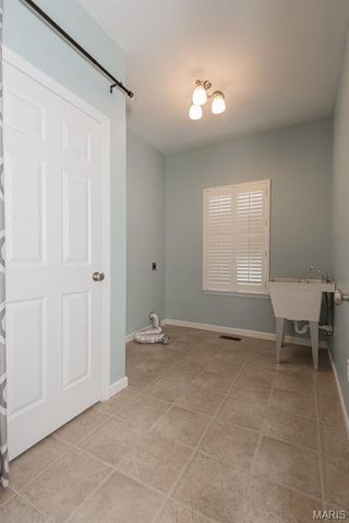 424 Country Stone Drive, Lake St Louis, MO 63367
