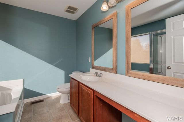 424 Country Stone Drive, Lake St Louis, MO 63367
