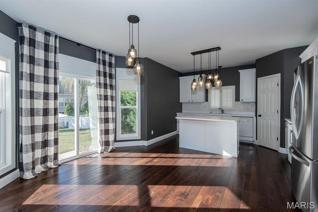 424 Country Stone Drive, Lake St Louis, MO 63367