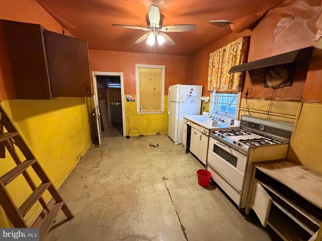914 E WOODLAWN AVE, Philadelphia, PA 19138