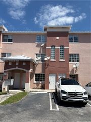 12035 SW 14th Street 105, Miami, FL 33184