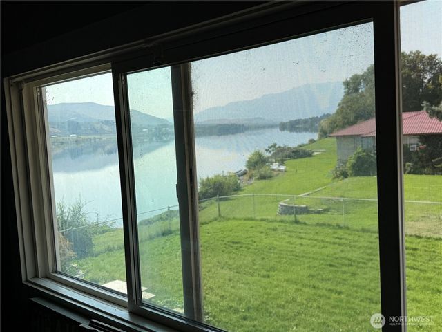 171 B Sunset Drive W, Brewster, WA 98811