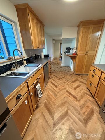 171 B Sunset Drive W, Brewster, WA 98811