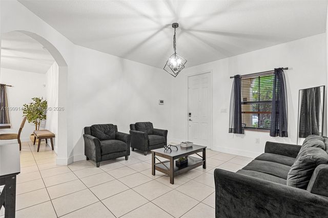 149 SE 36th Pl, Homestead, FL 33033