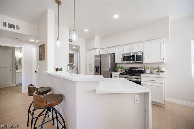 2121 Echo Bay Street 203, Las Vegas, NV 89128