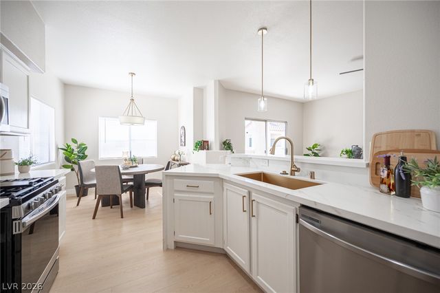 2121 Echo Bay Street 203, Las Vegas, NV 89128