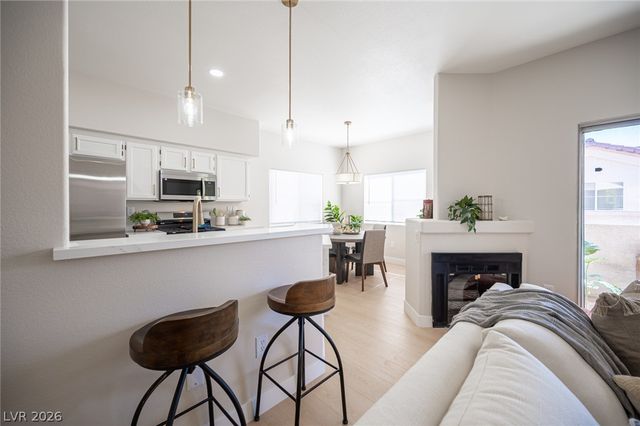 2121 Echo Bay Street 203, Las Vegas, NV 89128