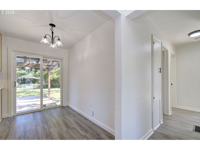 3920 E 18TH St, Vancouver, WA 98661