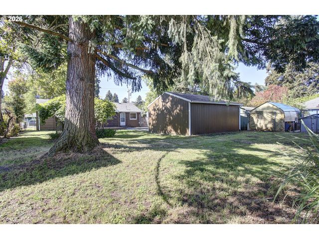 3920 E 18TH St, Vancouver, WA 98661