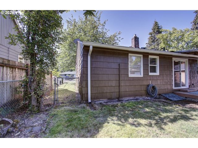 3920 E 18TH St, Vancouver, WA 98661