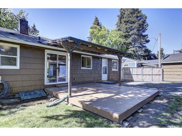 3920 E 18TH St, Vancouver, WA 98661