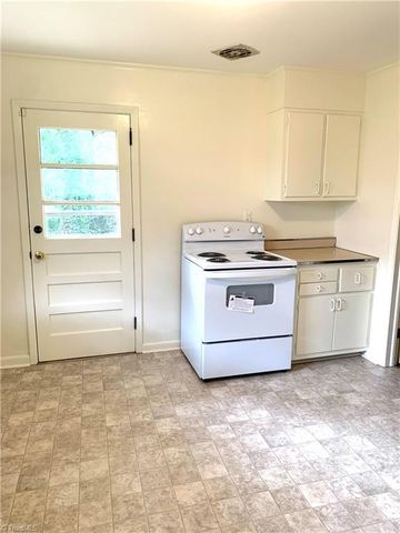 3214 Dreiser Place, Greensboro, NC 27405