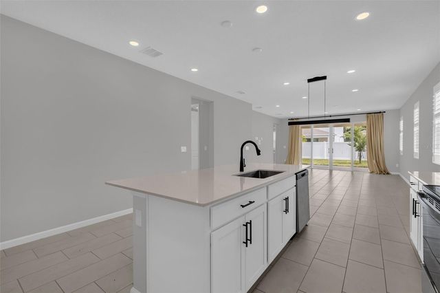 3998 BANNOCK AVENUE, Tavares, FL 32778