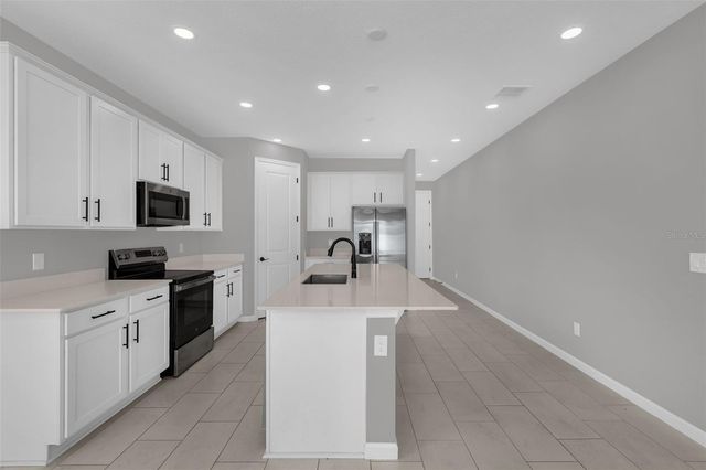 3998 BANNOCK AVENUE, Tavares, FL 32778