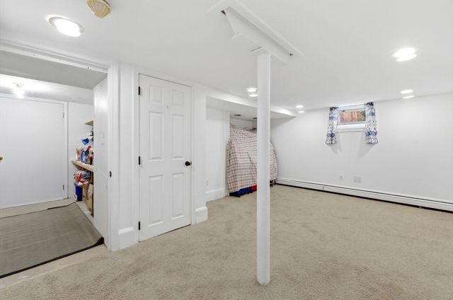 19 Elm Ct, Andover, MA 01810