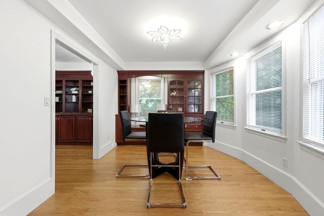 19 Elm Ct, Andover, MA 01810