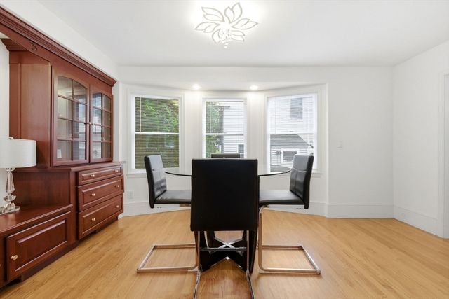 19 Elm Ct, Andover, MA 01810