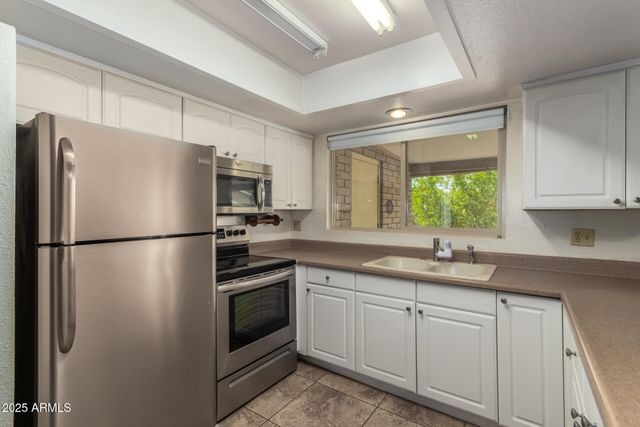 722 S 81ST Place, Mesa, AZ 85208