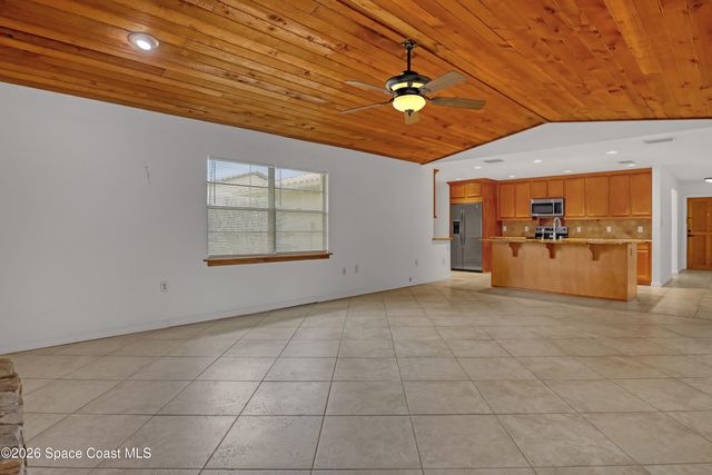 524 Aviation Avenue NE, Palm Bay, FL 32907