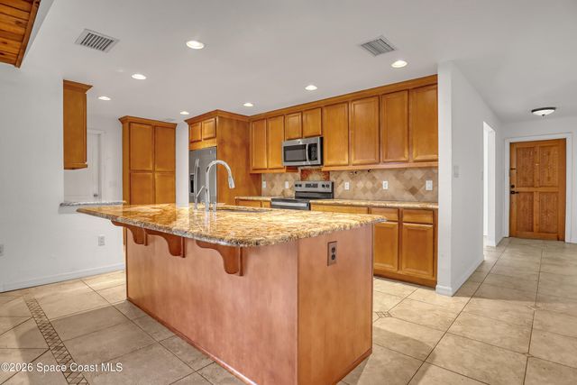 524 Aviation Avenue NE, Palm Bay, FL 32907