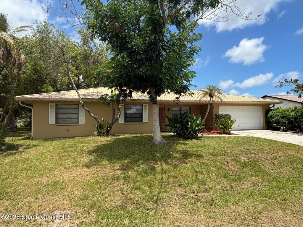 524 Aviation Avenue NE, Palm Bay, FL 32907