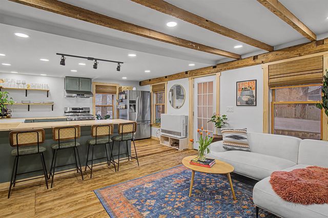 86 Stowe Street, Waterbury, VT 05676