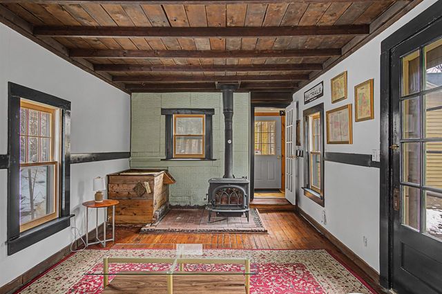 86 Stowe Street, Waterbury, VT 05676