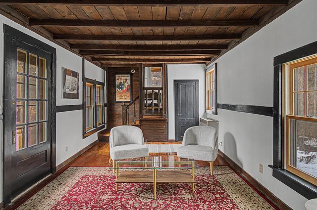 86 Stowe Street, Waterbury, VT 05676