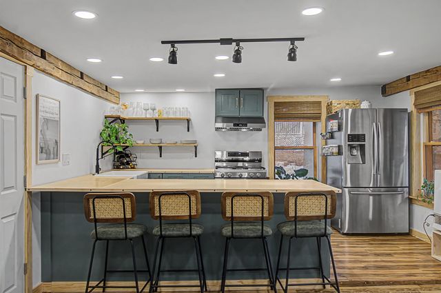 86 Stowe Street, Waterbury, VT 05676