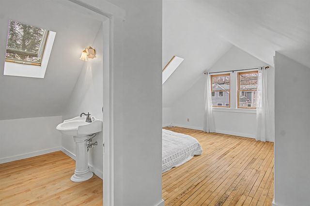 86 Stowe Street, Waterbury, VT 05676