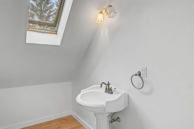 86 Stowe Street, Waterbury, VT 05676