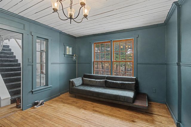 86 Stowe Street, Waterbury, VT 05676