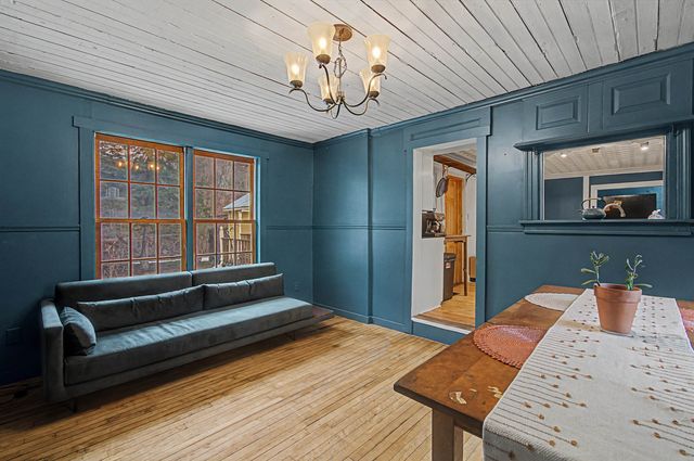 86 Stowe Street, Waterbury, VT 05676