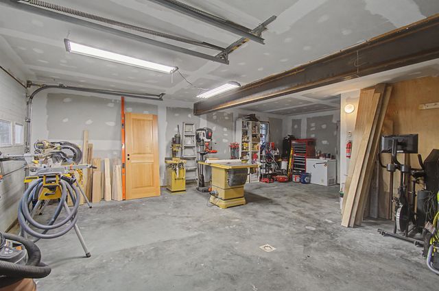 86 Stowe Street, Waterbury, VT 05676