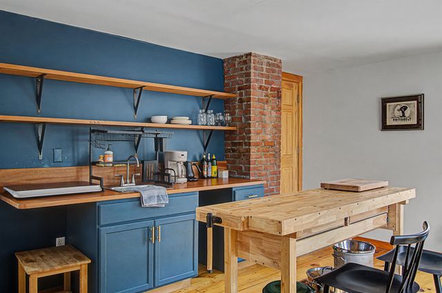 86 Stowe Street, Waterbury, VT 05676