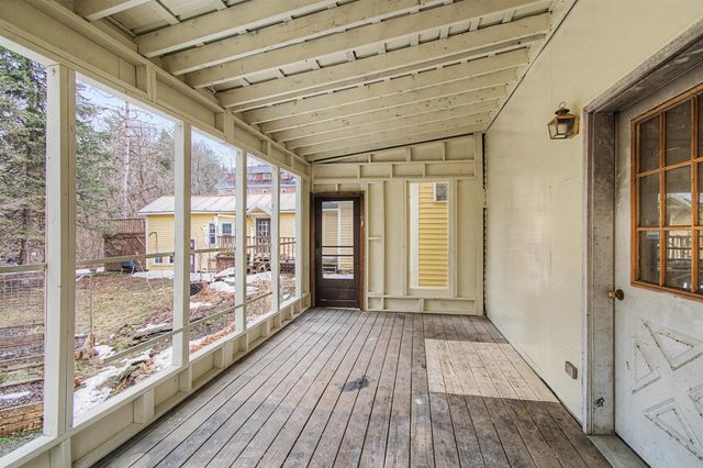 86 Stowe Street, Waterbury, VT 05676