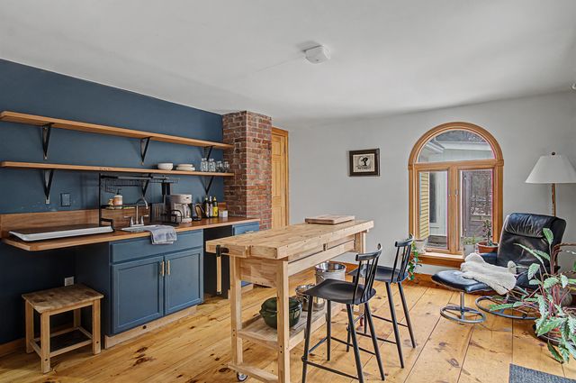 86 Stowe Street, Waterbury, VT 05676