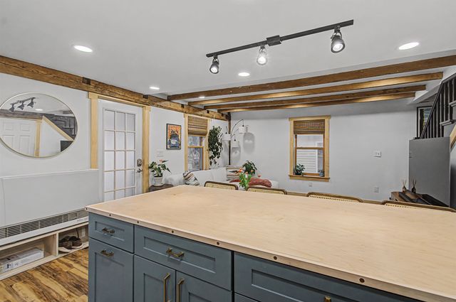 86 Stowe Street, Waterbury, VT 05676