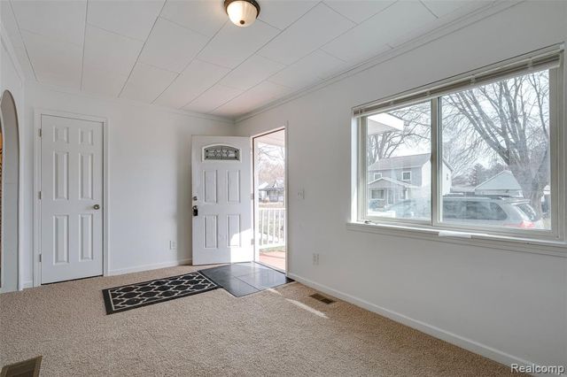 5645 N Linville Street, Westland, MI 48185