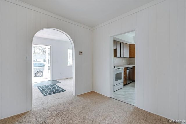 5645 N Linville Street, Westland, MI 48185