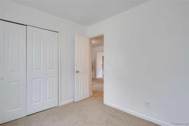 5645 N Linville Street, Westland, MI 48185