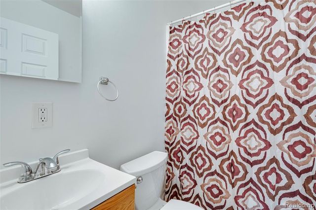 5645 N Linville Street, Westland, MI 48185