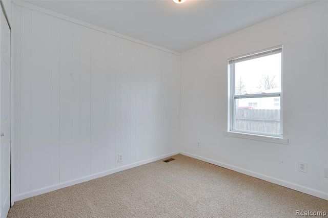 5645 N Linville Street, Westland, MI 48185