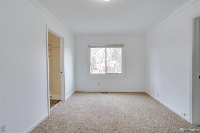 5645 N Linville Street, Westland, MI 48185