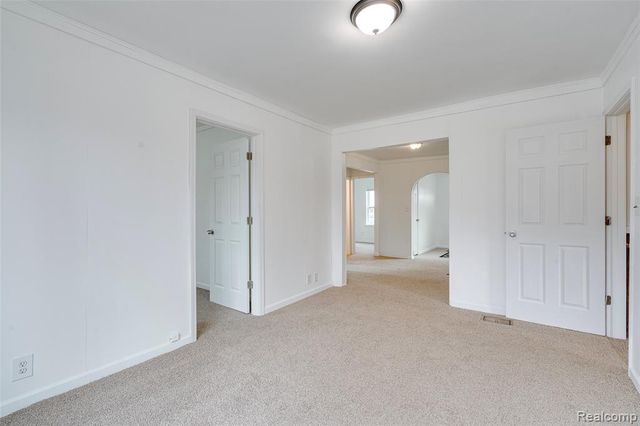 5645 N Linville Street, Westland, MI 48185