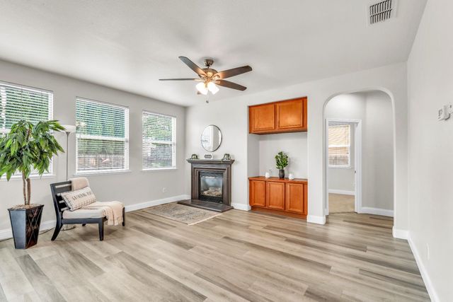 3411 River Shoal Ave, Sacramento, CA 95833