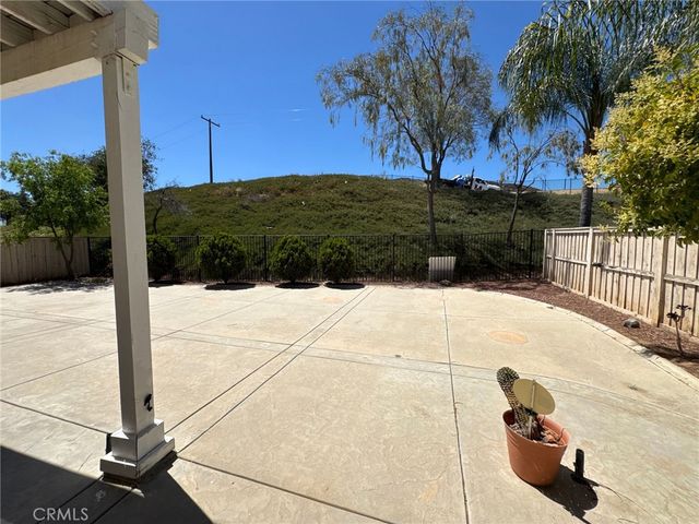 32023 Cottage Glen Drive, Lake Elsinore, CA 92532