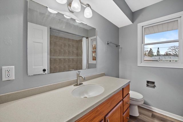 W148N8435 Albert PLACE, Menomonee Falls, WI 53051